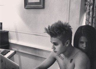 Justin Bieber has shared an intimate moment with Selena Gomez confirming that they are very much back together