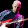Mark Knopfler cancels Moscow and St Petersburg concerts in human rights protest