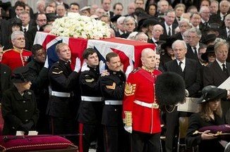 Queen Elizabeth II has led mourners in St Paul's Cathedral in London at the funeral of Margaret Thatcher