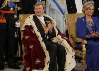Willem-Alexander has been sworn in as king of the Netherlands in an enthronement ceremony at Amsterdam’s Nieuwe Kerk