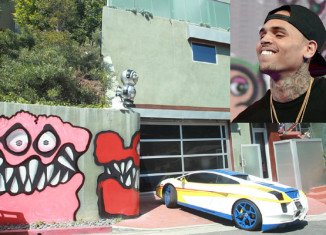 Chris Brown must remove the graffiti art along the front wall of his Hollywood home after his neighbour complained about the artwork