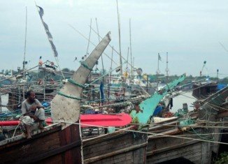 Cyclone Mahasen has stricken Bangladesh's southern coast