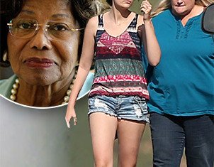 Paris Jackson recently opted to spend her 15th birthday with Debbie Rowe instead of grandmother Katherine Jackson