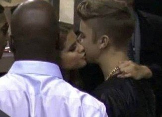 Selena Gomez kissed former flame Justin Bieber on the cheek backstage at the 2013 Billboard Music Awards in Las Vegas on Sunday night