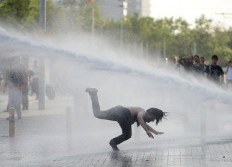 Turkish police have used tear gas and water cannon against protesters occupying Gezi Park in central Istanbul