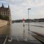 Budapest flood: Hungary Danube set for record high this weekend