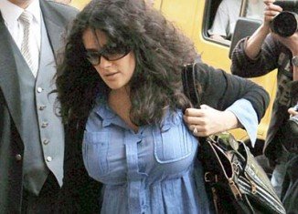 Salma Hayek gained 50 lbs before giving birth to her daughter Valentina in 2007