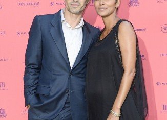 Halle Berry and Olivier Martinez tied the knot at the Chateau des Conde in Olivier's native France on Saturday