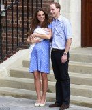 Kate Middleton made her first appearance as a mother as she presented the royal baby to the waiting crowds on the steps of the Lindo Wing