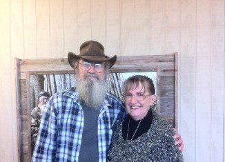 Si Robertson's wife, Christine, has yet to tell the media why she hasn't appeared on Duck Dynasty