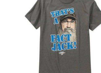 Duck Dynasty‘s bearded hunters adorn the top-selling graphic T-shirt at Walmart