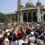 Egypt’s security forces clear al-Fath mosque in Cairo
