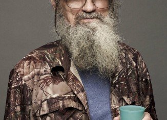 In preparation for the September 3 release of his new book, Si Robertson attributes the success of their business and TV show to God