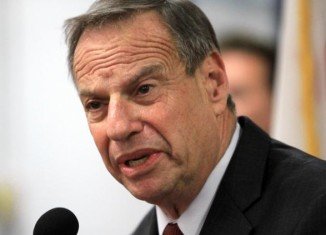 San Diego Mayor Bob Filner, who has been battling harassment allegations by 18 women and a related lawsuit, has finally bowed to calls for him to quit