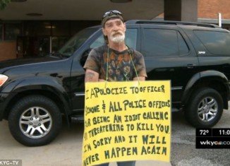 An Ohio judge has forced Richard Dameron to stand outside a police station wearing a sign referring to himself as an “idiot” for calling 911 and threatening to kill officers