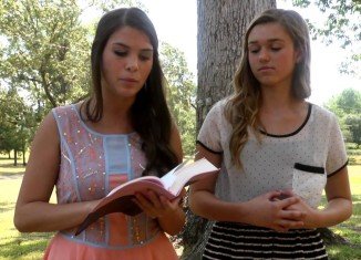Sadie Robertson and her best friend, Kolby Koloff, have created I Am Different, a weekly devotional video series on YouTube