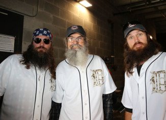 Willie, Jase and Si Robertson were invited to Comerica Park to throw out the first pitch