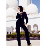 Rihanna kicked out of Abu Dhabis Grand Mosque over photo 