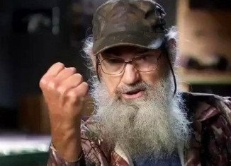 Si Robertson was driving everyone crazy at the Duck Commander warehouse with his with new scooter