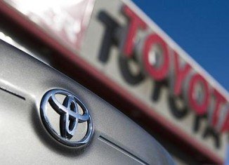 Toyota has decided to recall 885,000 vehicles to fix a problem that could cause a water leak from the air conditioning unit