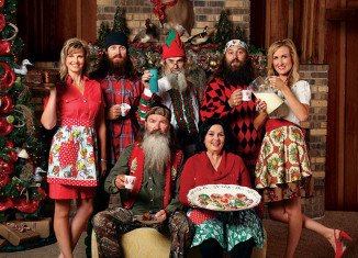 On December 14, Monroe’s Downtown RiverMarket presents A Very Merry Commander Christmas, an event featuring appearances by members of the Robertson family
