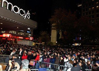 Shoppers eager to catch all Black Friday’s best bargains have been able to make an even earlier start to their holiday shopping, as a record number of stores opened on Thanksgiving Day
