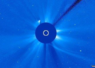 Some part of Comet ISON may have survived its encounter with the Sun