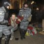 Kiev protests: Riot police use force to disperse hundreds of EU-deal protesters