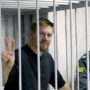 Russia drops piracy charges against Greenpeace activist Anthony Perrett