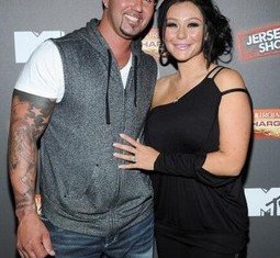 Jwoww and Roger Mathews got engaged in September 2012