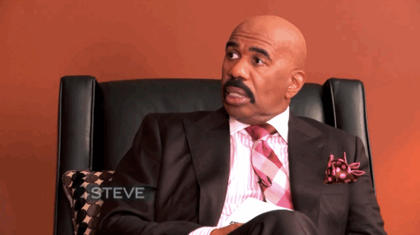 Steve-Harvey-was-doing-an-interview-with-Honey-Boo-Boo-and-her-family-when-Chickadee-suddenly-announced-that-she-had-just-farted-.gif