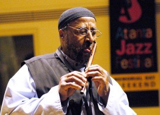 Yusef Lateef played in bands with Dizzy Gillespie and Charles Mingus and gained a global following as one of the first to incorporate world music into jazz