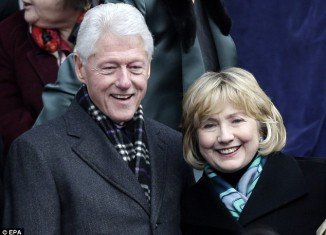 Hillary Clinton shows off her updated hairstyle at the inauguration of New York City Mayor Bill de Blasio