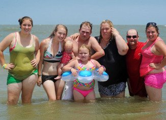 Honey Boo Boo and her family see the beach for the first time on Tybee Island