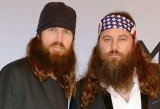 Jase Robertson got his payback when Willie fell asleep and they drew think eyebrows with permanent marker on the CEO’s face