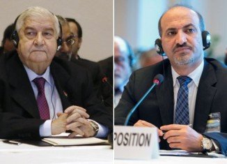 Syrian government and opposition have traded bitter accusations on the first day of a major peace conference in Geneva