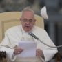 Pope Francis loses his cap during weekly general audience in St. Peter’s Square