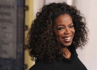 Oprah Winfrey is in talks to make her Broadway debut in a revival of the Pulitzer Prize-winning play ‘Night, Mother