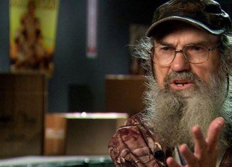 Si Robertson and Wes Melcher have partnered in ownership of a Louisiana-bred Thoroughbred filly that will be named Sithechristmas elf