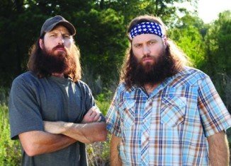 Willie and Jase Robertson settle beef in redneck style