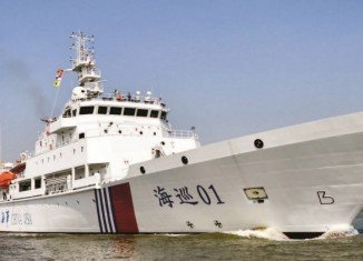 Chinese and Australian ships have failed to identify objects from the missing Malaysia Airlines flight MH370