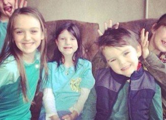 Duck Dynasty Season 5 finale showed the Robertson family support for little Mia before another cleft palate surgery