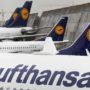 Lufthansa pilots call for strike in pay row