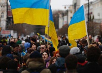 Ukraine would not intervene militarily in Crimea, even though a secession referendum there was a sham