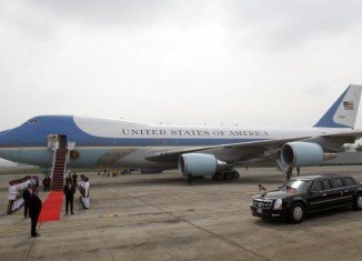 Barack Obama arrives in Philippines, the final stop of his four-nation Asia tour