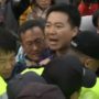 Sewol ferry: South Korea families in angry protest over rescue operation