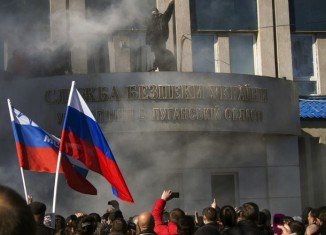 Pro-Russian separatists have stormed the regional administration's headquarters in the eastern Ukrainian city of Luhansk