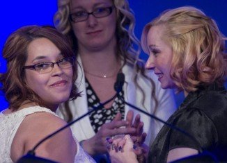 Amanda Berry and Gina DeJesus have been honored at the annual Hope Awards dinner of the National Center for Missing and Exploited Children