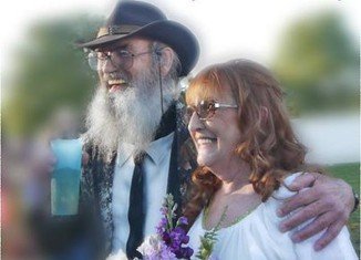 Si Robertson recorded Can’t Take the Swamp Outta the Man as special gift to his wife Christine as part of the couple’s recent wedding vow renewal after 43 years of marriage