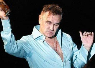 Morrissey has decided to cancel the remainder of his US tour after being treated in hospital for a respiratory infection